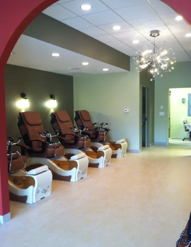 Newly remodeled nail salon in town center