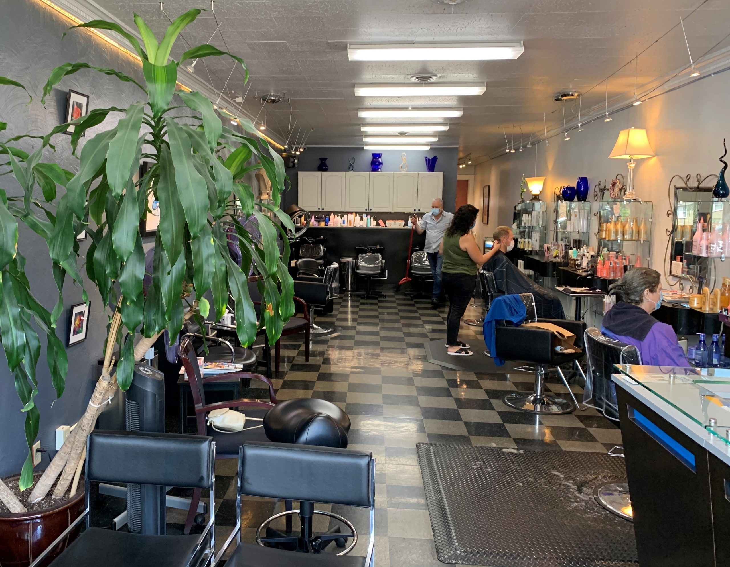 Brookside Salon Booth Rental | Missouri Salon Jobs